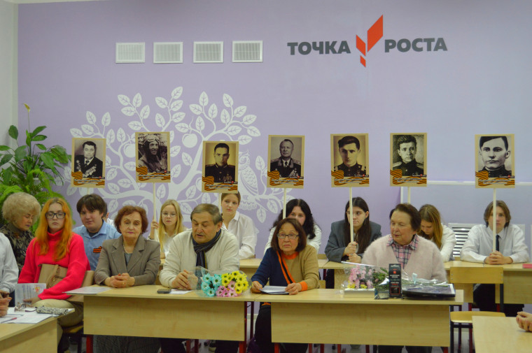 Течет река Бессмертного полка